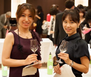 山橋さん(左)と、松村さん