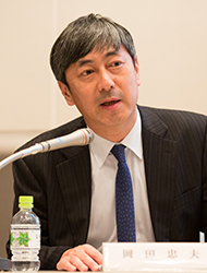 経済同友会震災復興委員会の活動について紹介する岡田忠夫さん